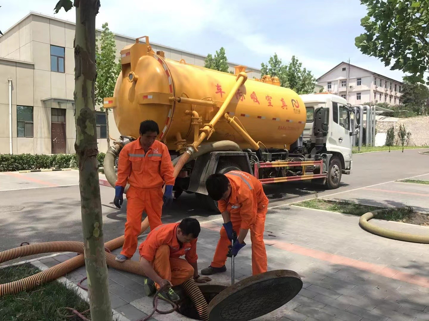 南开化粪池清理与5-8吨吸粪车施工效率分析